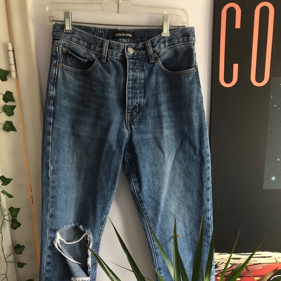 Women’s jeans. - Picture 1 of 4